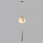 Подвесной светильник с шарообразным плафоном из белого стекла с подвеской из камня и кисточкой Agatelle варинант исполнения - 4 | Loft Concept в Рязани