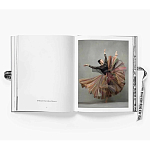 Подарочное издание про феминизм в моде Марии Грации Кьюри Her Dior Maria Grazia Chiuris New Voice варинант исполнения - 3 | Loft Concept в Рязани