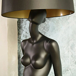 Лампа MANNEQUIN LAMP с абажуром модельный позинг варинант исполнения - 4 | Loft Concept в Рязани
