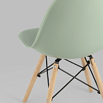 Пластиковый стул на ножках из массива бука Eames Mint варинант исполнения - 6 | Loft Concept в Рязани