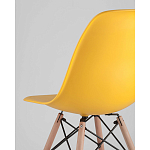 Пластиковый стул на ножках из массива бука Eames Yellow варинант исполнения - 3 | Loft Concept в Рязани