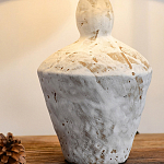 Настольная лампа с керамическим фактурным основанием и тканевым абажуром Eastern Tale варинант исполнения - 4 | Loft Concept в Рязани