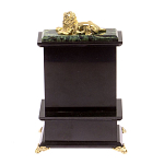 Часы настольные с декором в виде льва из натурального камня Нефрит Lion Stone Clock варинант исполнения - 4 | Loft Concept в Рязани