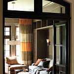 Бра с белым матовым стеклянным плафоном и тремя декоративными шарами Hinkley варинант исполнения - 2 | Loft Concept в Рязани