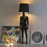 Лампа MALE MANNEQUIN LAMP с абажуром открытый позинг варинант исполнения - 3 | Loft Concept в Рязани