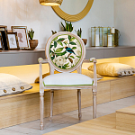 Стул с подлокотниками золотистый из бука с изображением птиц и цветов Blooming Birds варинант исполнения - 4 | Loft Concept в Рязани