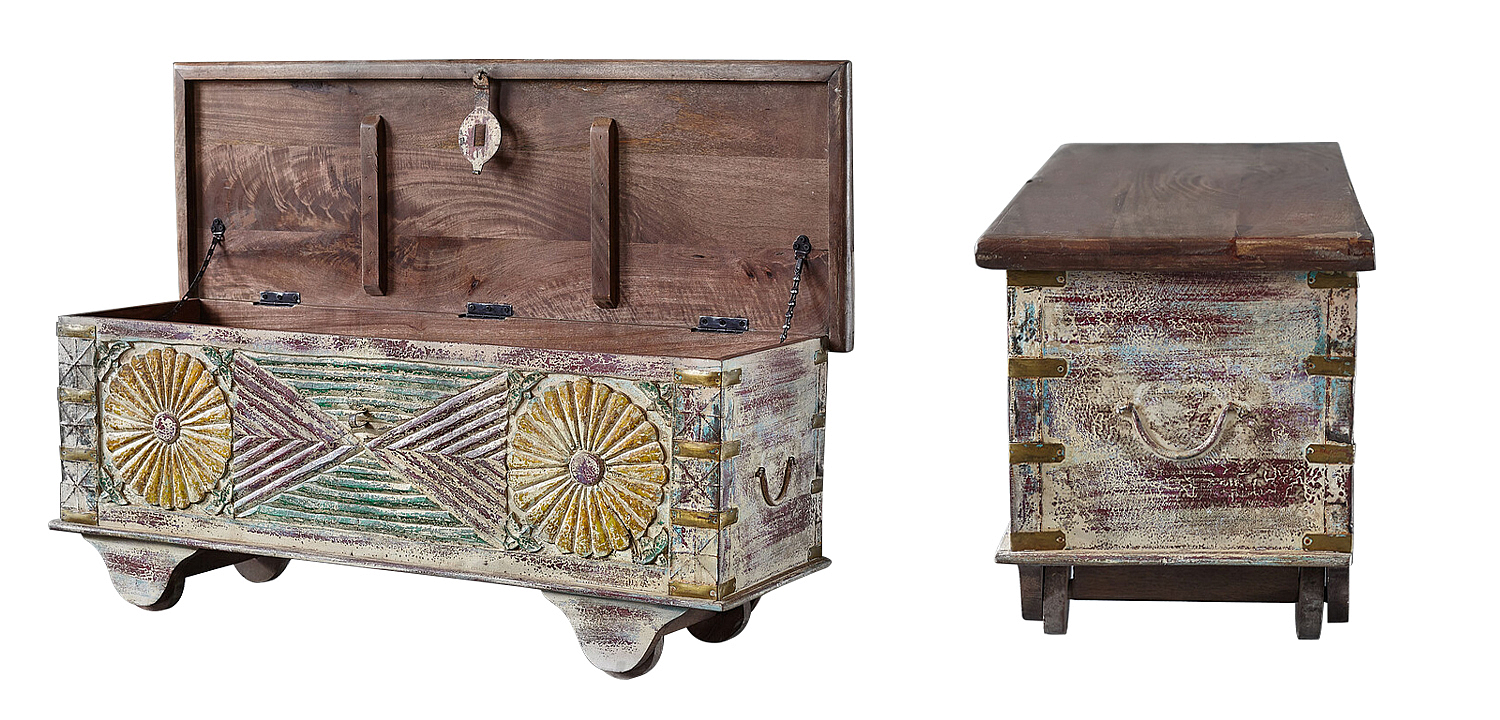 Сундук резной Advaith Carved Antique Chest Сундук резной Advaith Carved Antique Chest - Loft-Concept в Рязани