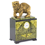 Часы настольные с декором в виде медведя и выдвижным ящиком из натурального камня Змеевик Bear Stone Clock варинант исполнения - 2 | Loft Concept в Рязани